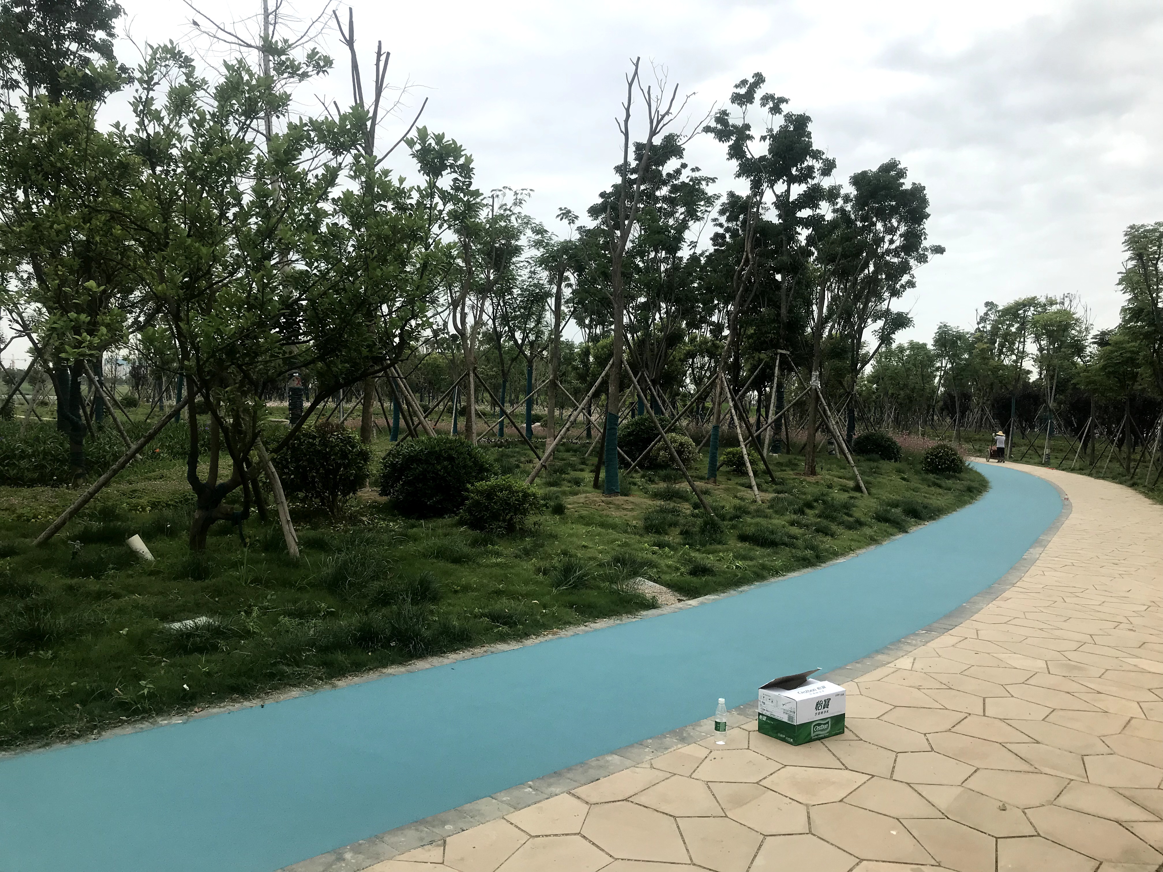 砂基透水現(xiàn)澆地坪